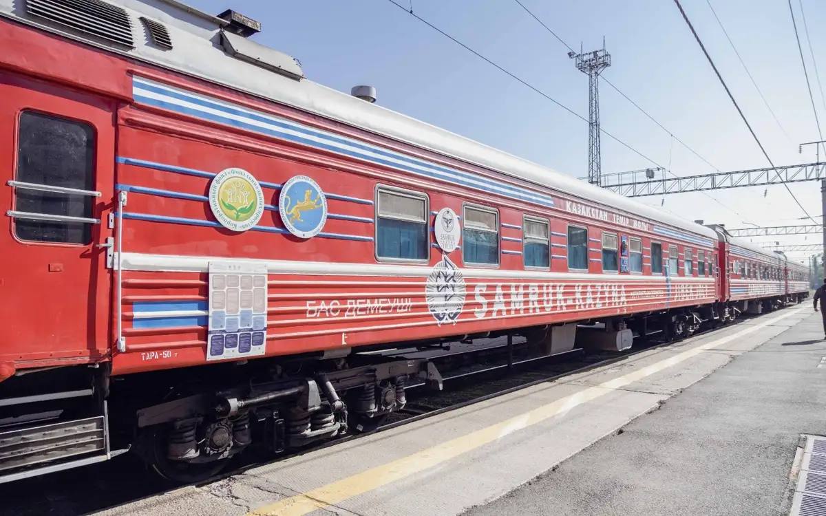 С 20 апреля по регионам Казахстана будет курсировать медицинский поезд
