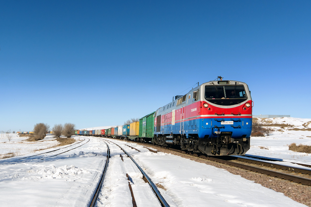 Один млн тонн грузов отправлено на экспорт в КНР по железной дороге за январь 2024 года