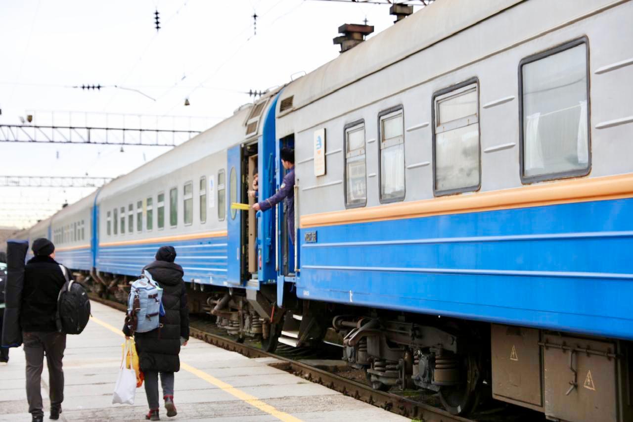 Национальный перевозчик назначает еще три дополнительных поезда